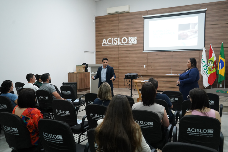 Capa notícia Workshop orienta empresários sobre estratégias de cobrança eficaz e prevenção à inadimplência