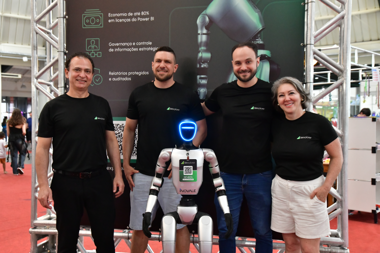 Capa notícia Rob&ocirc; humanoide BenBen aproxima p&uacute;blico da inova&ccedil;&atilde;o no terceiro dia da Efaislo