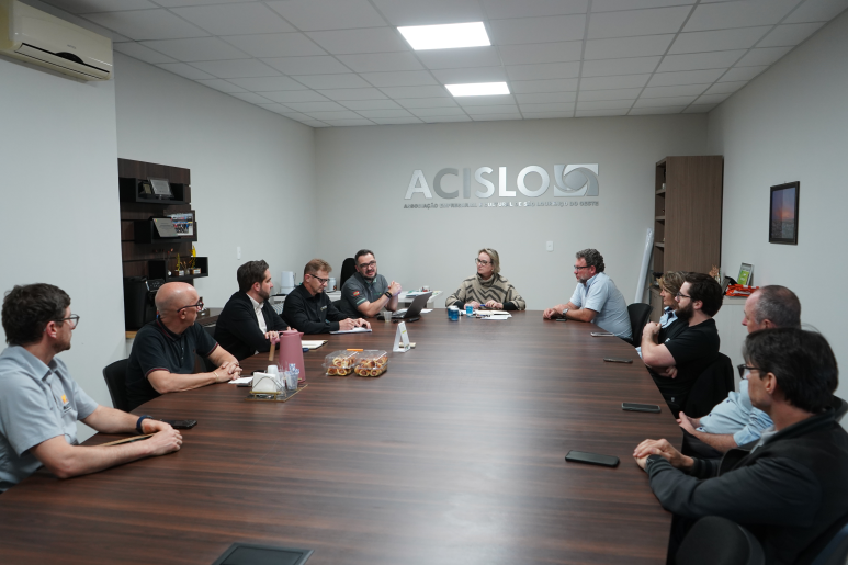 Capa notícia Reuni&atilde;o da Acislo destaca pesquisa sobre m&atilde;o de obra e prepara&ccedil;&atilde;o de evento de reconhecimento empres